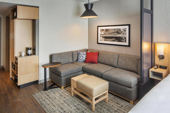 Room 10 of 35