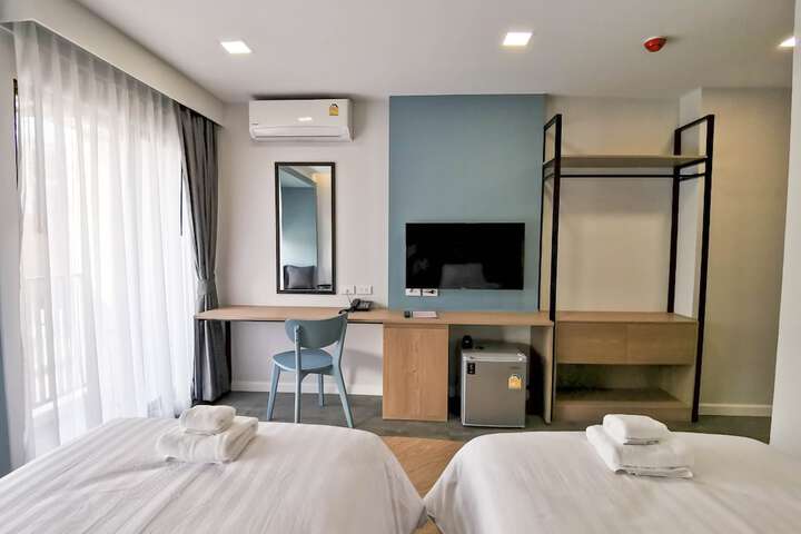 Room 6 of 35