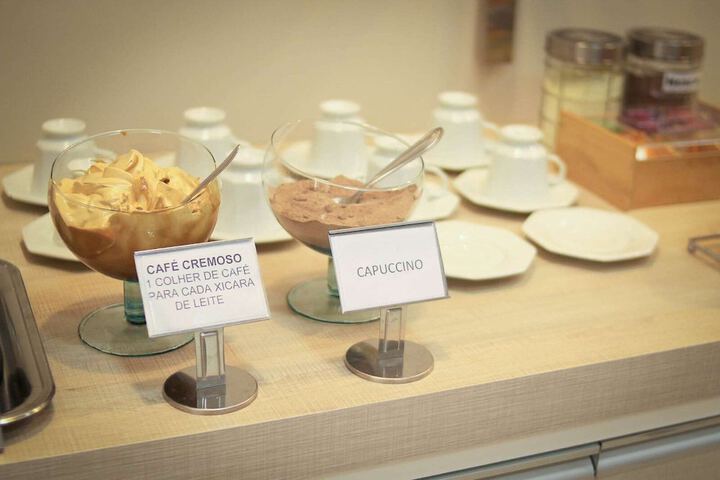 Breakfast/Coffee Service 18 of 34