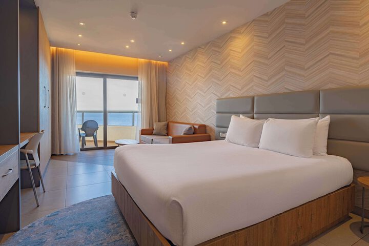 Room 50 of 114