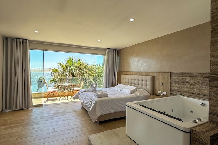 Room 8 of 19