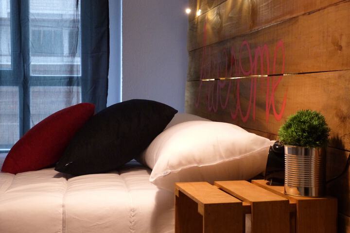 Room 10 of 14