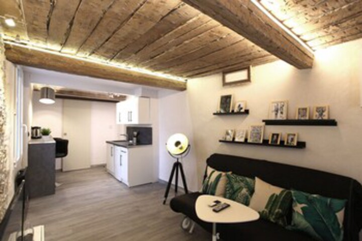 Room 15 of 34