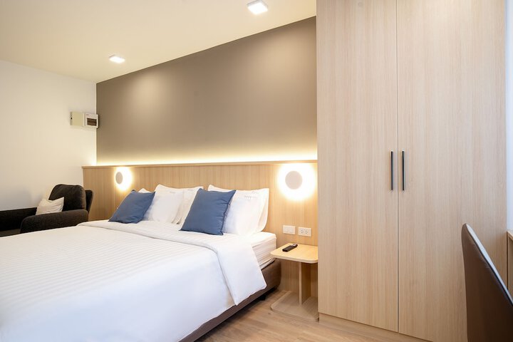 Room 26 of 85