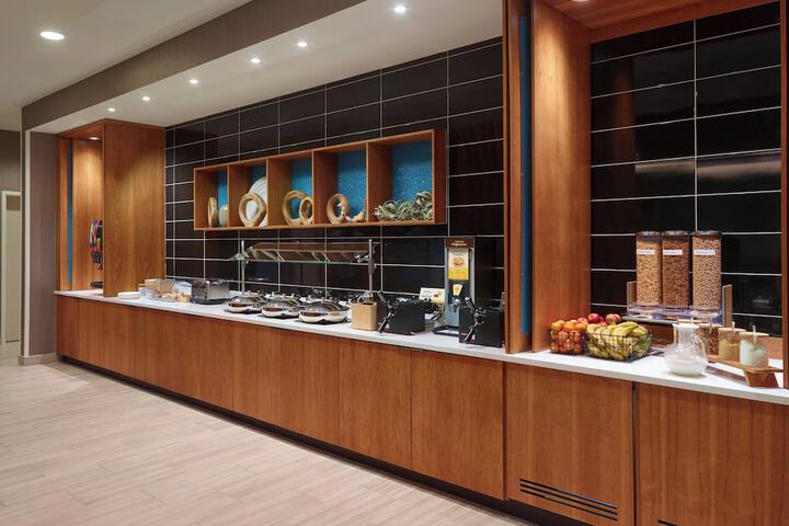 Breakfast/Coffee Service 14 of 15