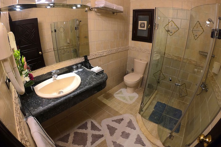 Room 21 of 44