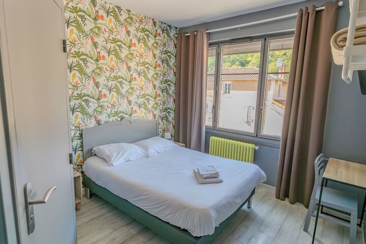 Room 15 of 53