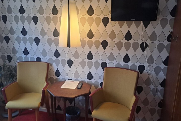Room 20 of 104