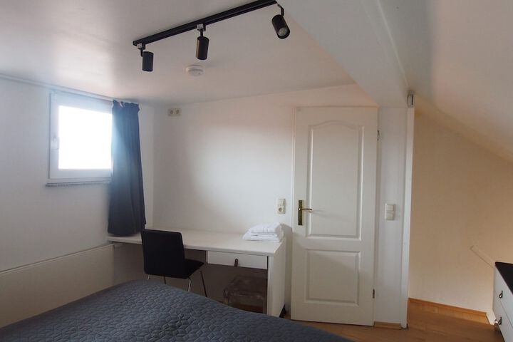 Room 57 of 136