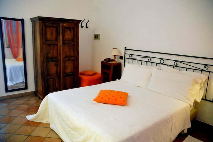 Room 7 of 40