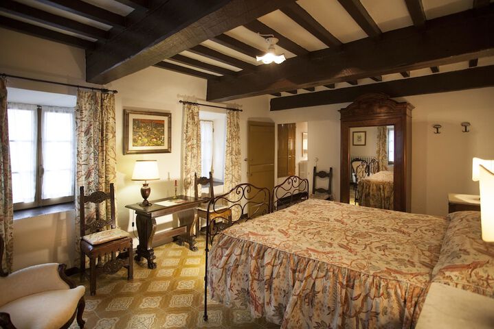 Room 4 of 65