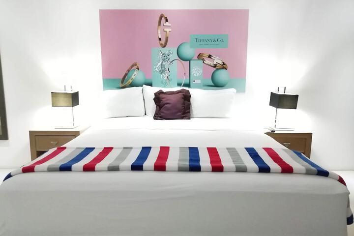 Room 4 of 27