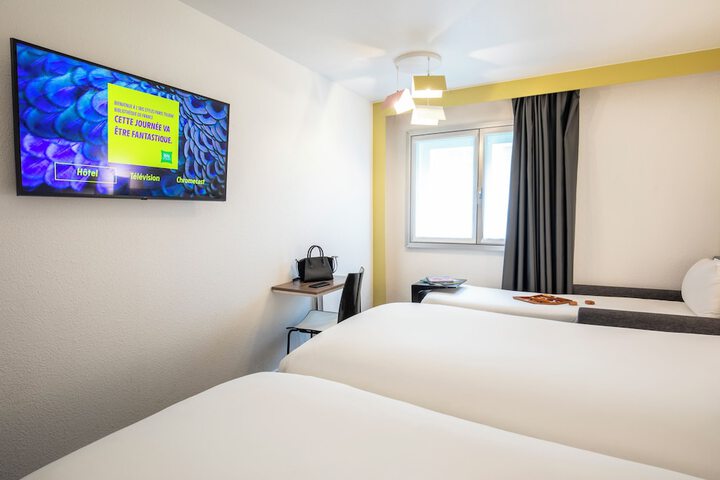 Room 38 of 125