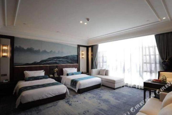 Gesar Hotel