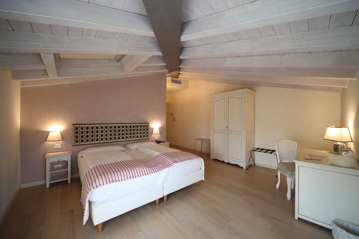 Room 16 of 75