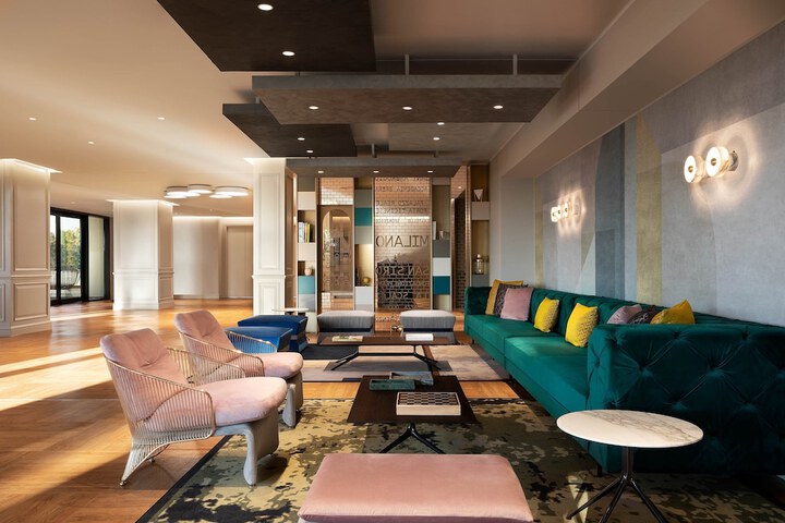 Hotel 2 of 98