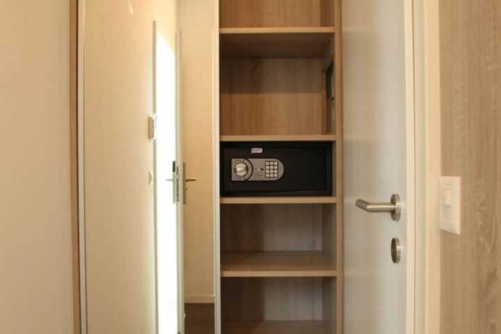 Room 13 of 53