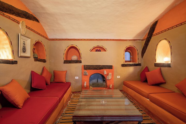 Room 4 of 12