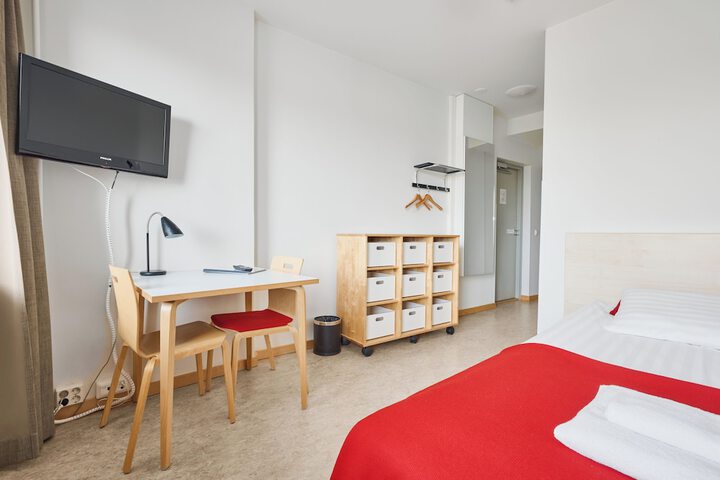 Room 52 of 141