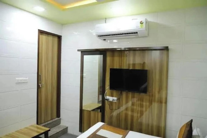 Room 14 of 20