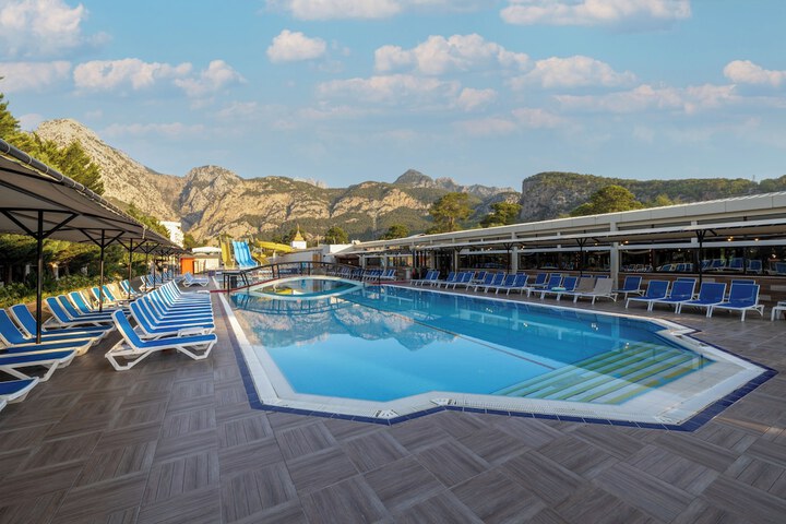 Pool 29 of 121
