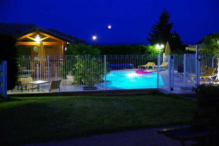 Pool Hotel