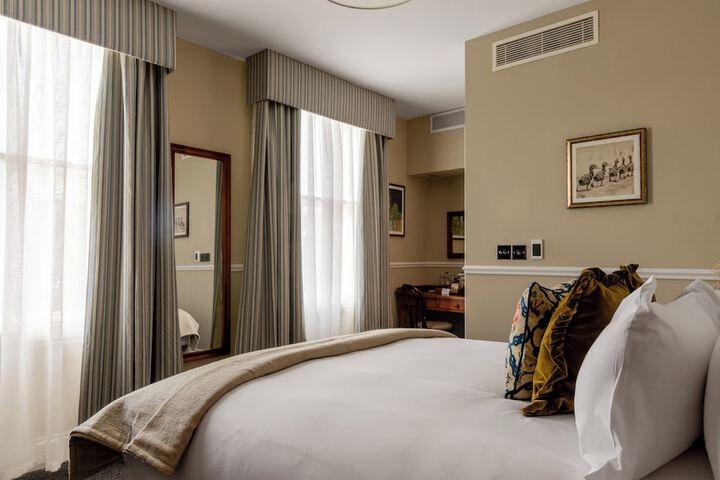 Room 7 of 190