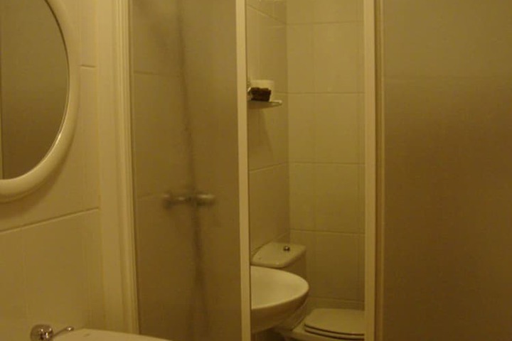 Room 38 of 53