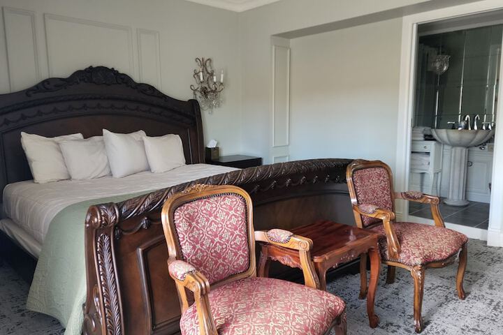 Room 86 of 206