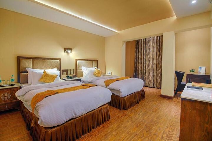 Room 14 of 32