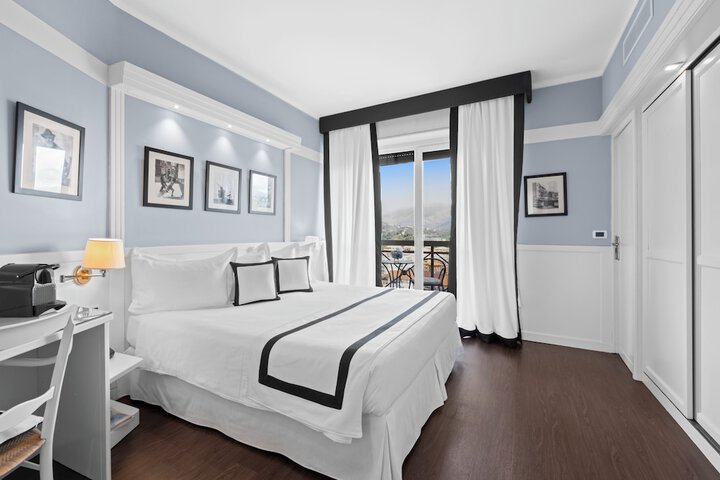 Room 105 of 264