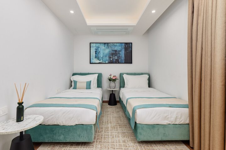 Room 14 of 48