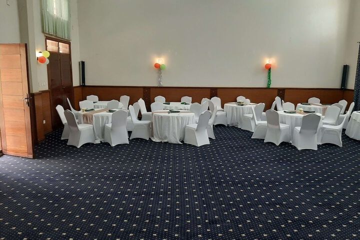 Ballroom/Hall 23 of 57