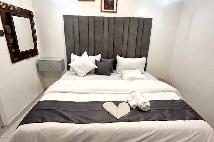 Room 10 of 35