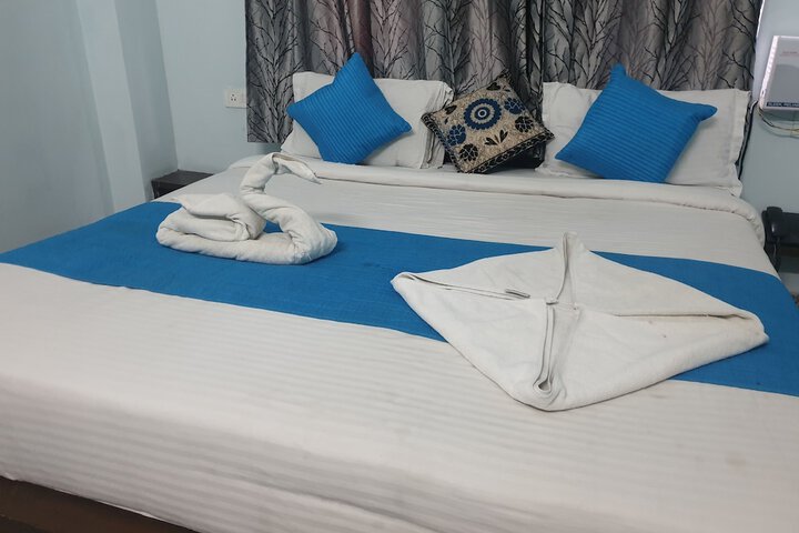 Room 2 of 25