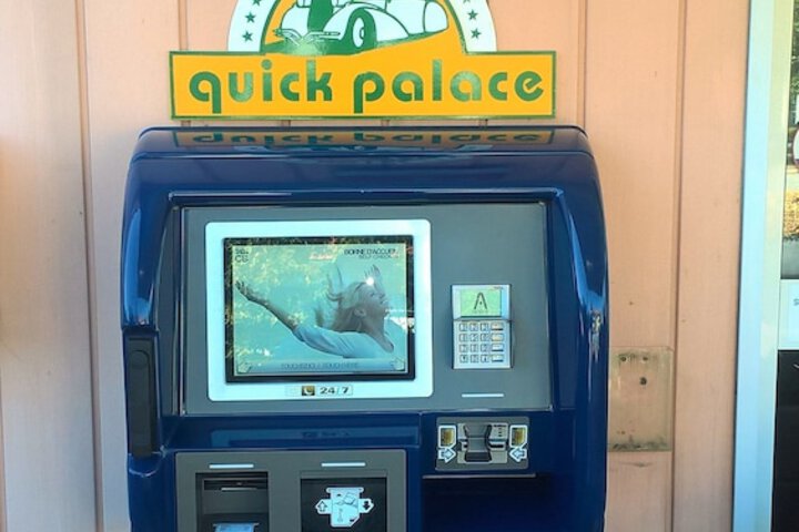 Check-in/check-out kiosk