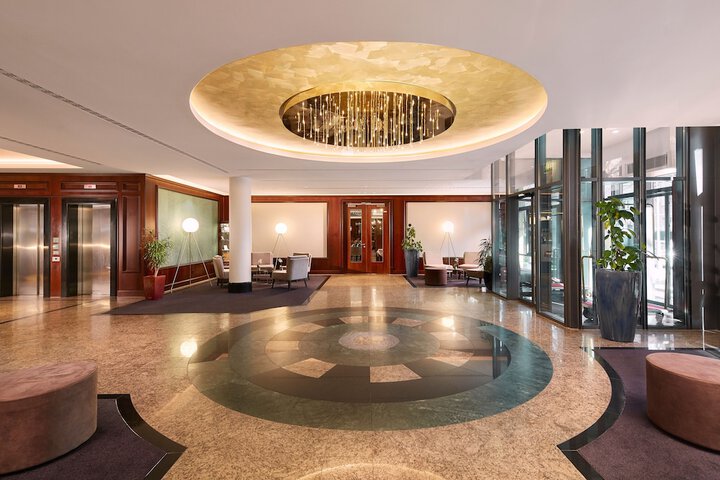 Guest Lobby