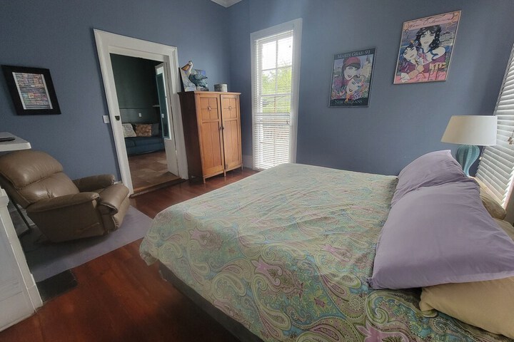 Room 8 of 27