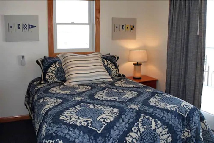Room 45 of 190