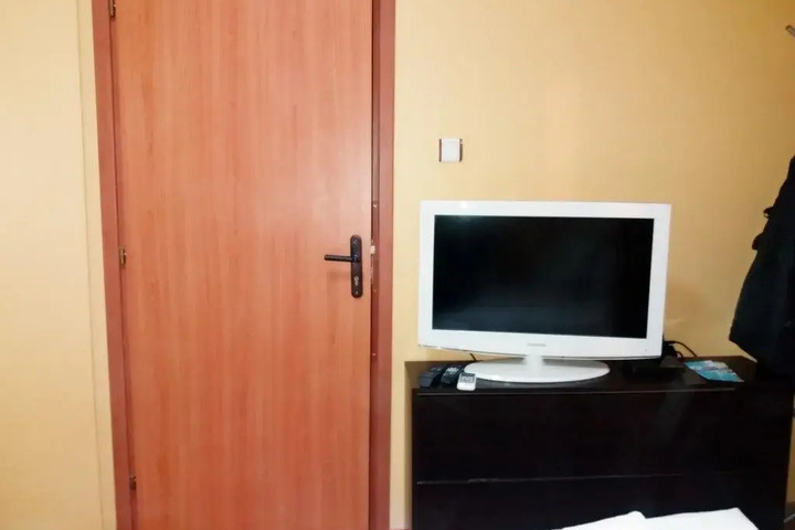 Room 13 of 26