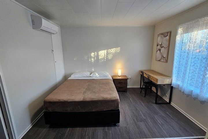 Room 2 of 16