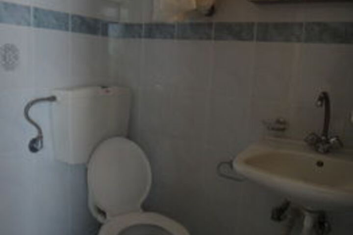 Room 4 of 31