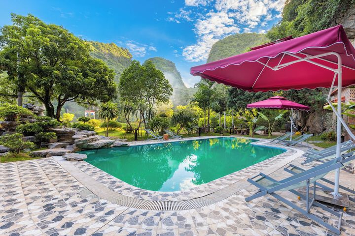 Pool 36 of 67