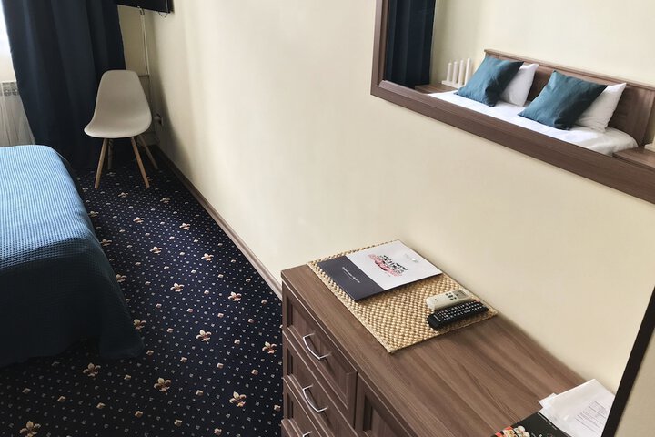 Room 17 of 41