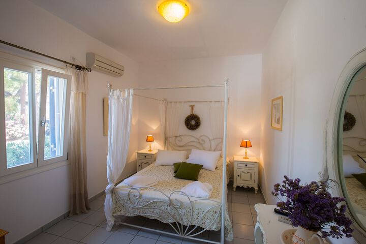 Room 25 of 69