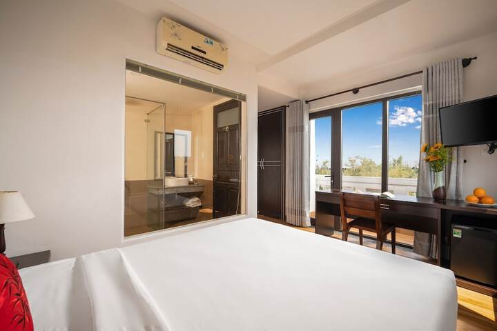 Room 11 of 26