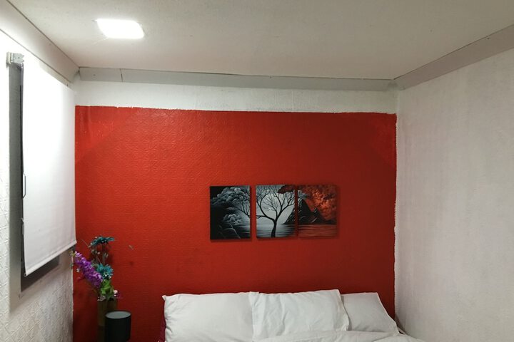 Room 2 of 21
