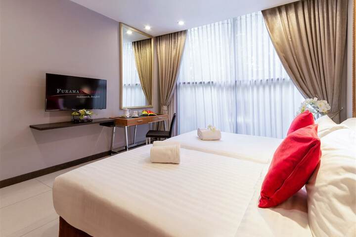 Room 13 of 26