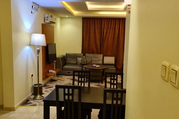 Room 32 of 47