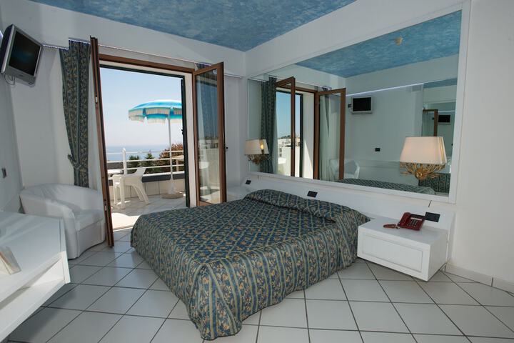 Room 5 of 46